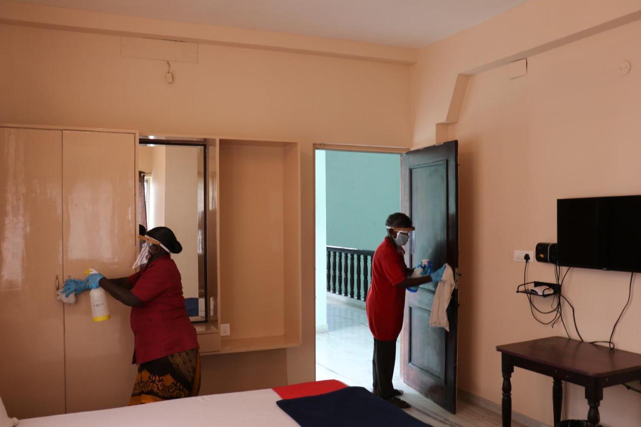 Hotel Pearls Salem Bagian luar foto
