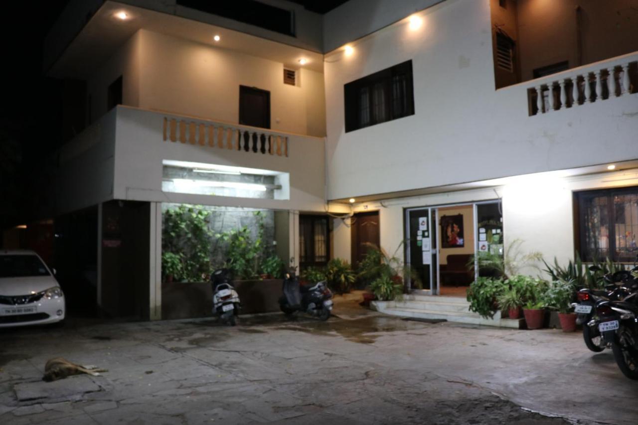 Hotel Pearls Salem Bagian luar foto